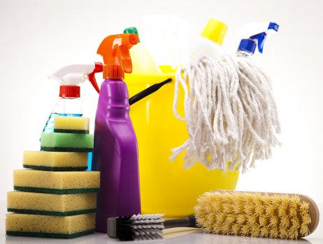 Cleaning a residential building façade in Notting Hill W11